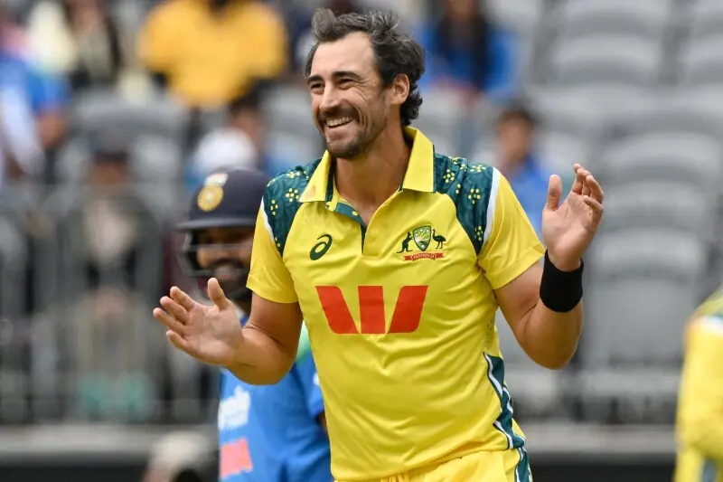 Starc’s 176.5kph delivery stuns fans but does not break speed record