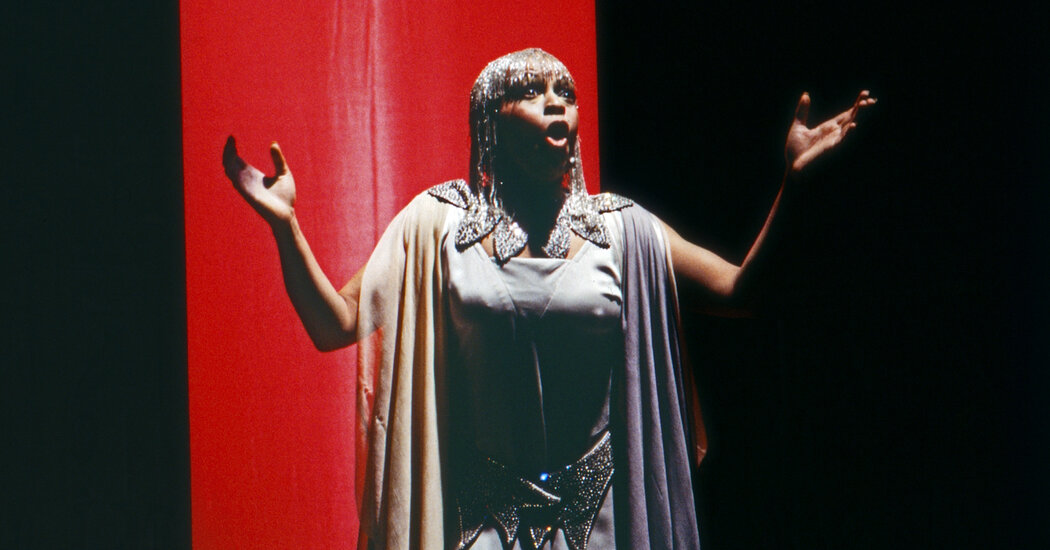 Roberta Alexander, Widely Acclaimed Soprano, Dies at 76