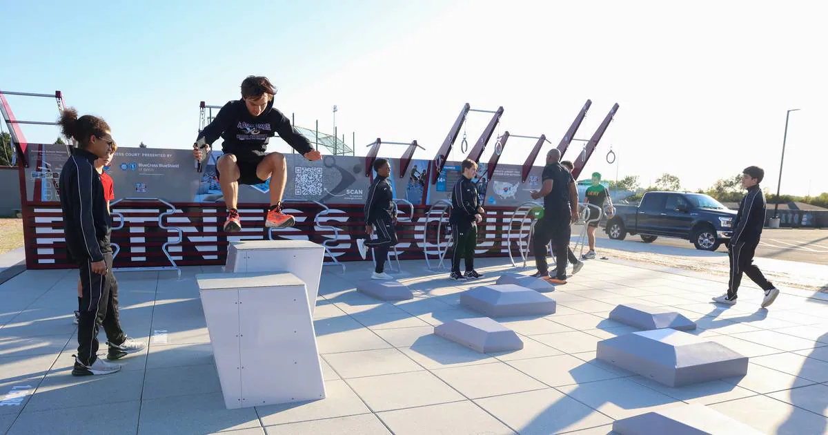 Kankakee School District opens outdoor fitness court
