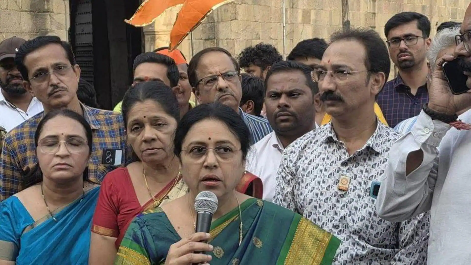 BJP workers 'purify' Pune fort with gaumutra after namaz offered