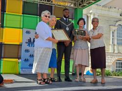 Franciscan Sisters of Allegany receive Key to the City in MoBay