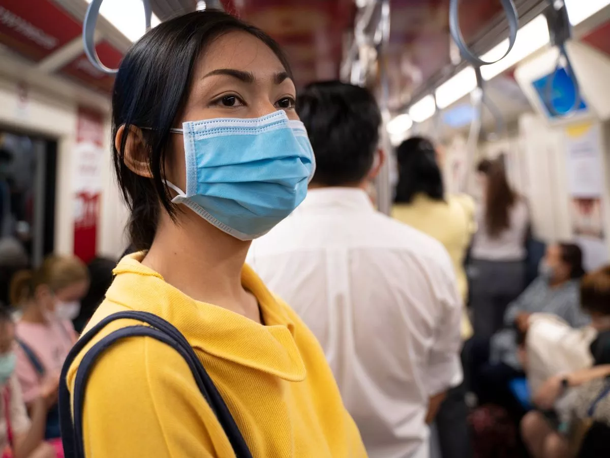 UKHSA says 'wear a mask' as four illnesses spread across country