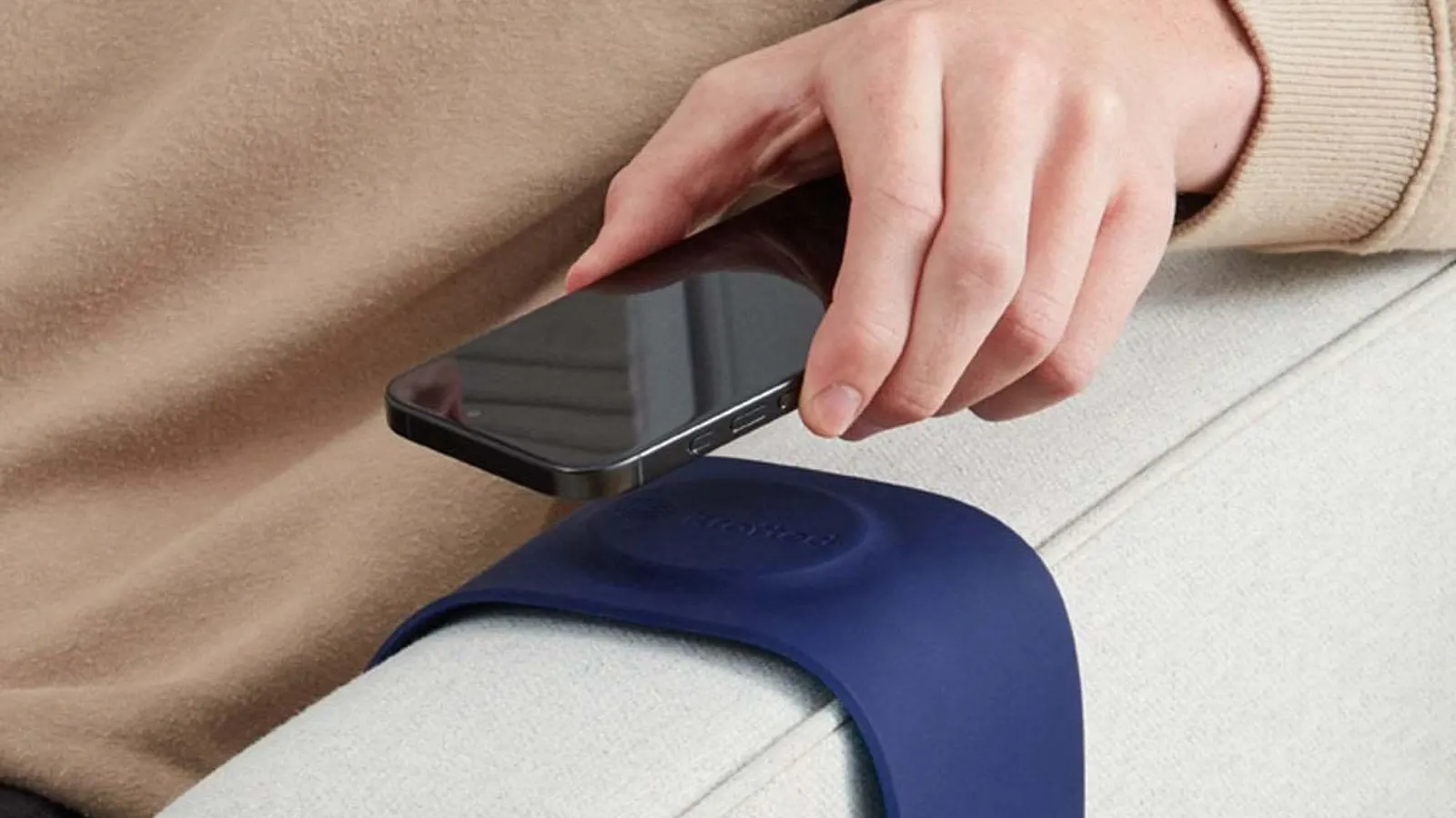 The New Krafted Couch Is A Fast Wireless Charger Built For The Lazy Lounger