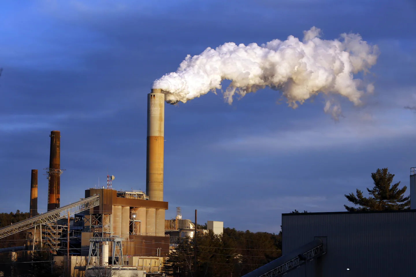 New England says goodbye to coal as Merrimack Station powers down