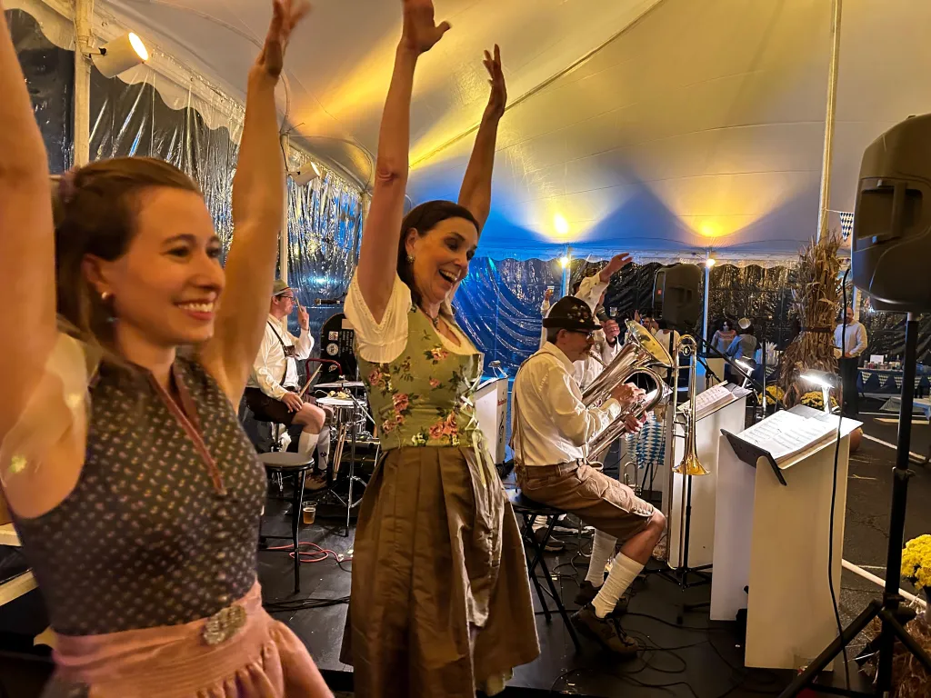 Lake Forest's Gorton Center holds traditional Oktoberfest