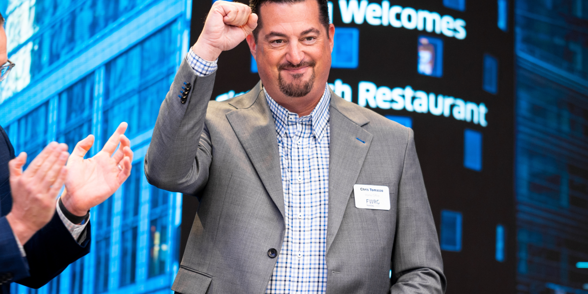$1 billion-a-year CEO writes hundreds of thank you notes to staff and still eats in the break room—’which always, for whatever reason, blows new employees away’