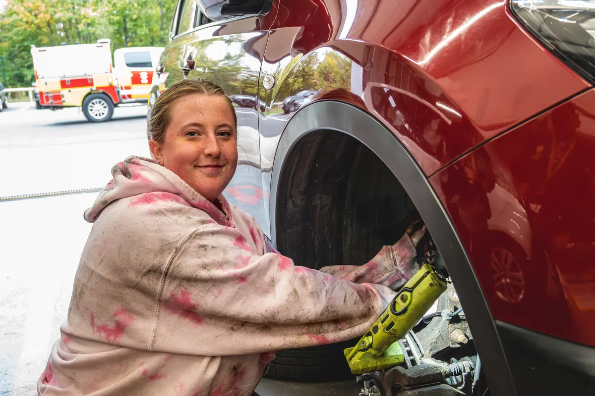College partners with charity to integrate tyre safety into automotive training