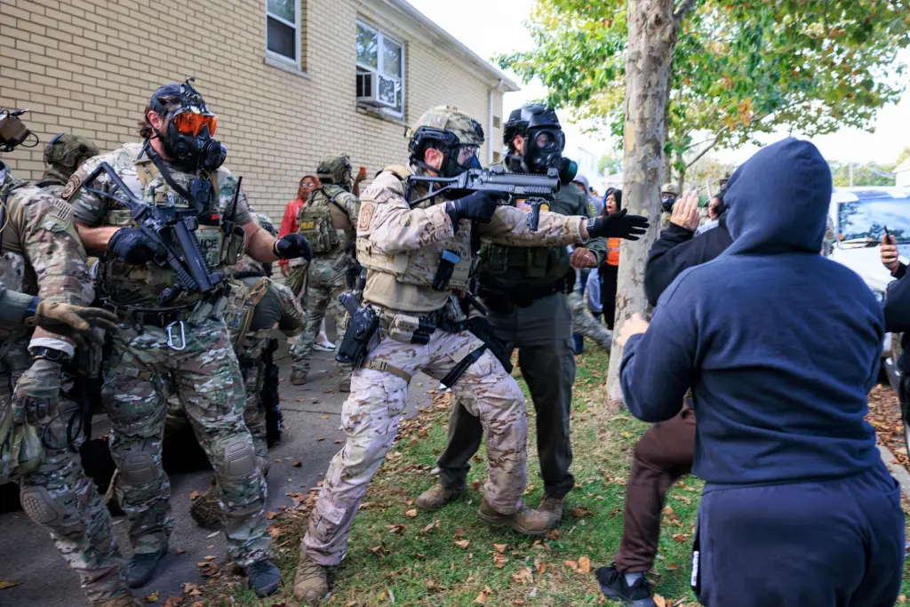 Officials due in court to answer questions about crackdown in Chicago