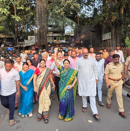 Row erupts over ‘purification’ ceremony at Shaniwar Wada after viral video of women offering namaz