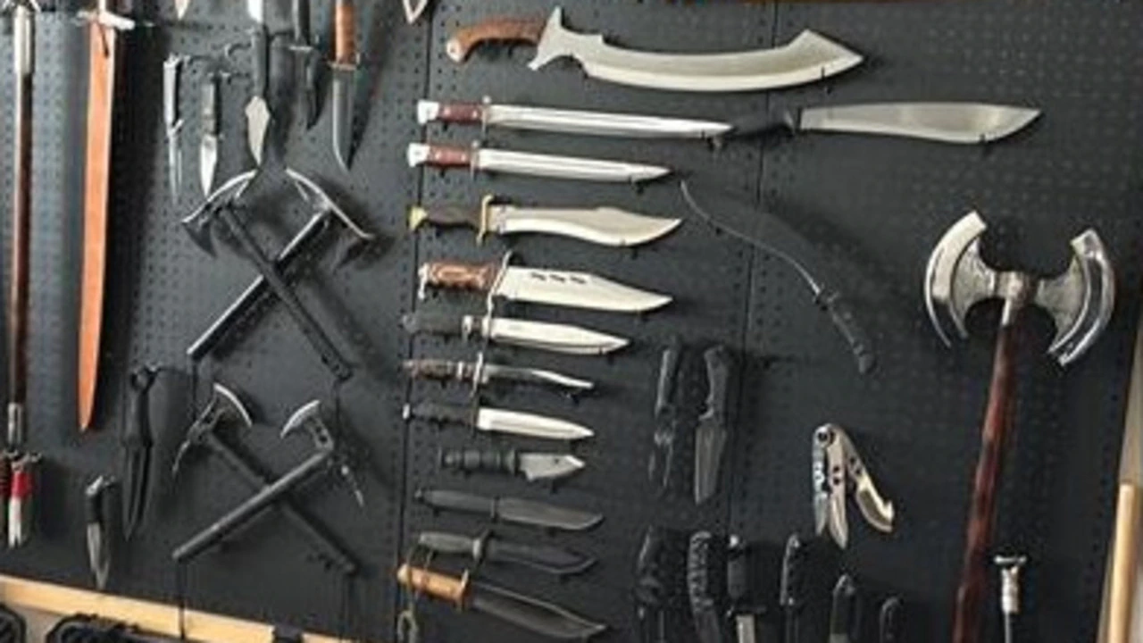 Hundreds arrested in nationwide raids