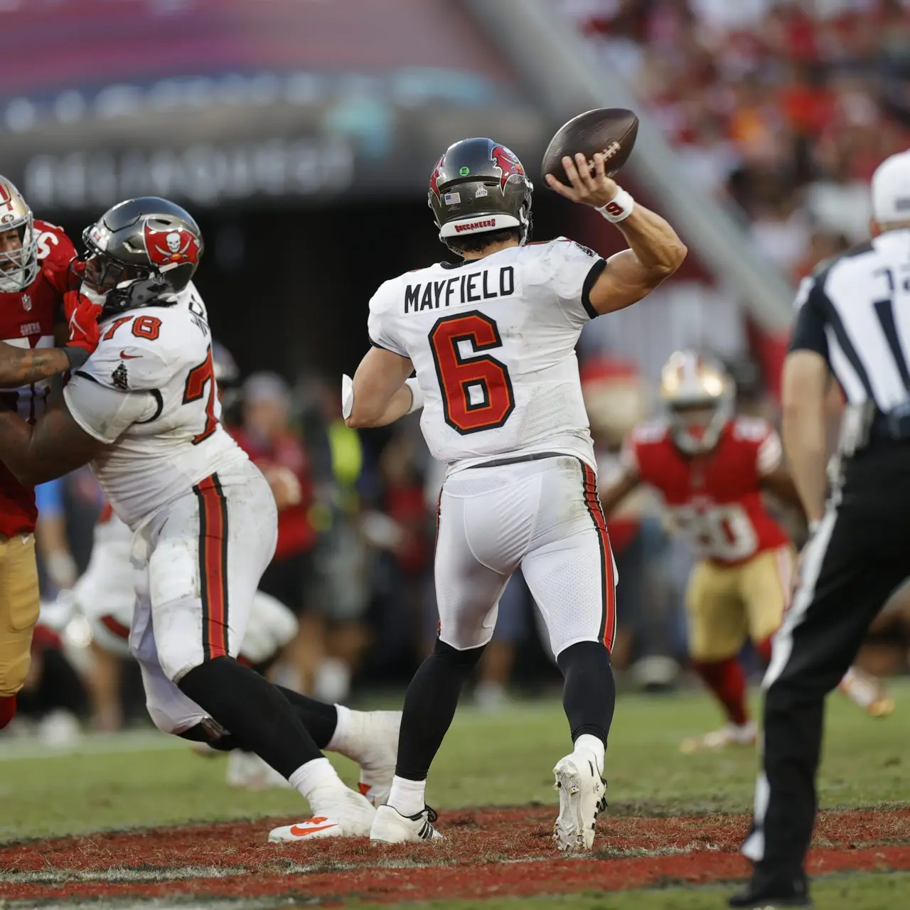 New DraftKings Promo: Bet $5, Get $300 on Tonight's MNF Doubleheader, Bucs vs. Lions & Seahawks vs. Texans