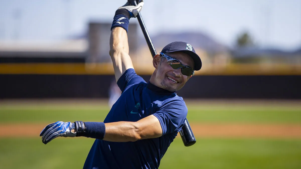 Shohei Ohtani, Yoshinobu Yamamoto link up with Ichiro Suzuki before Mariners game