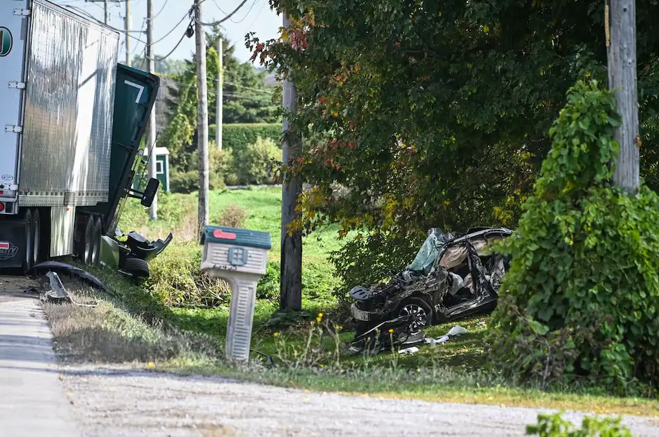 Collision avec un poids lourd: un jeune de 18 ans entre la vie et la mort