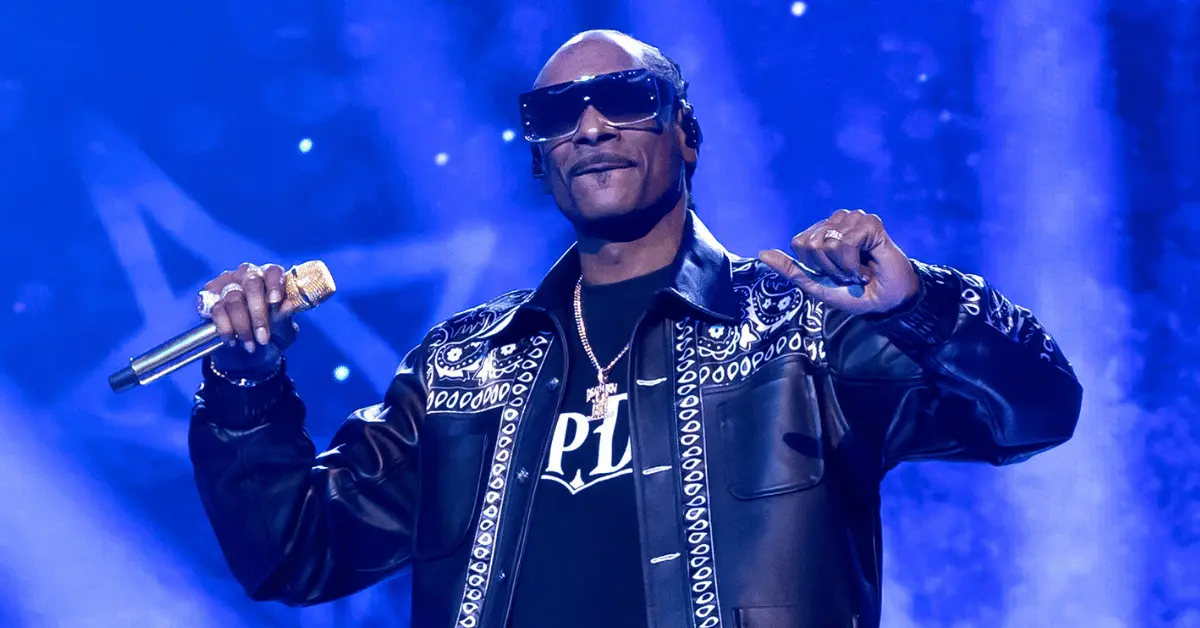 The Depth of Snoop Dogg's Infamous Smoking Habit Exposed: California Rapper 'Smokes 150 Joints' Every Day