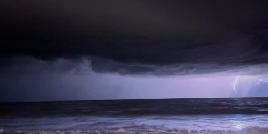 Long-duration lake-effect rain event unfolds across Great Lakes