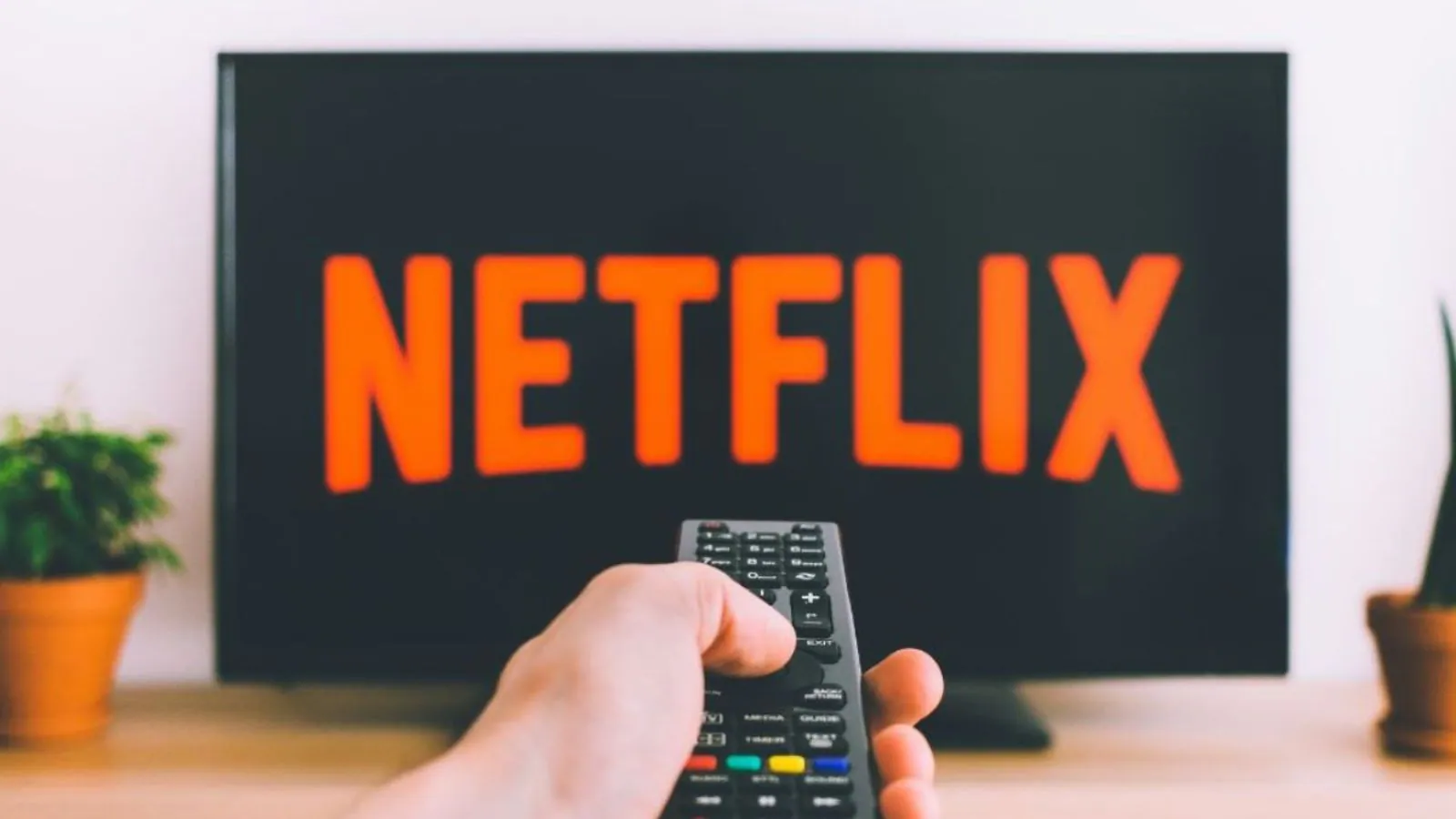 Netflix Shares Plunge 6.5% After Q3 Earnings Miss: Key Reasons Behind The Drop