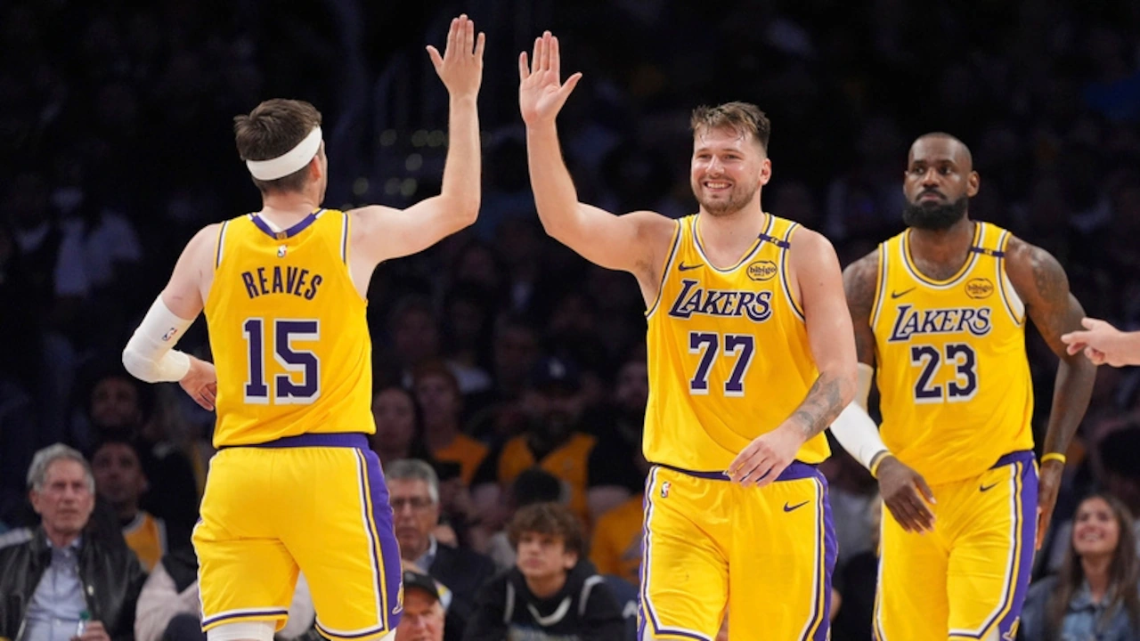 Where to watch LA Lakers vs. Warriors NBA opener tonight on free streams, TV