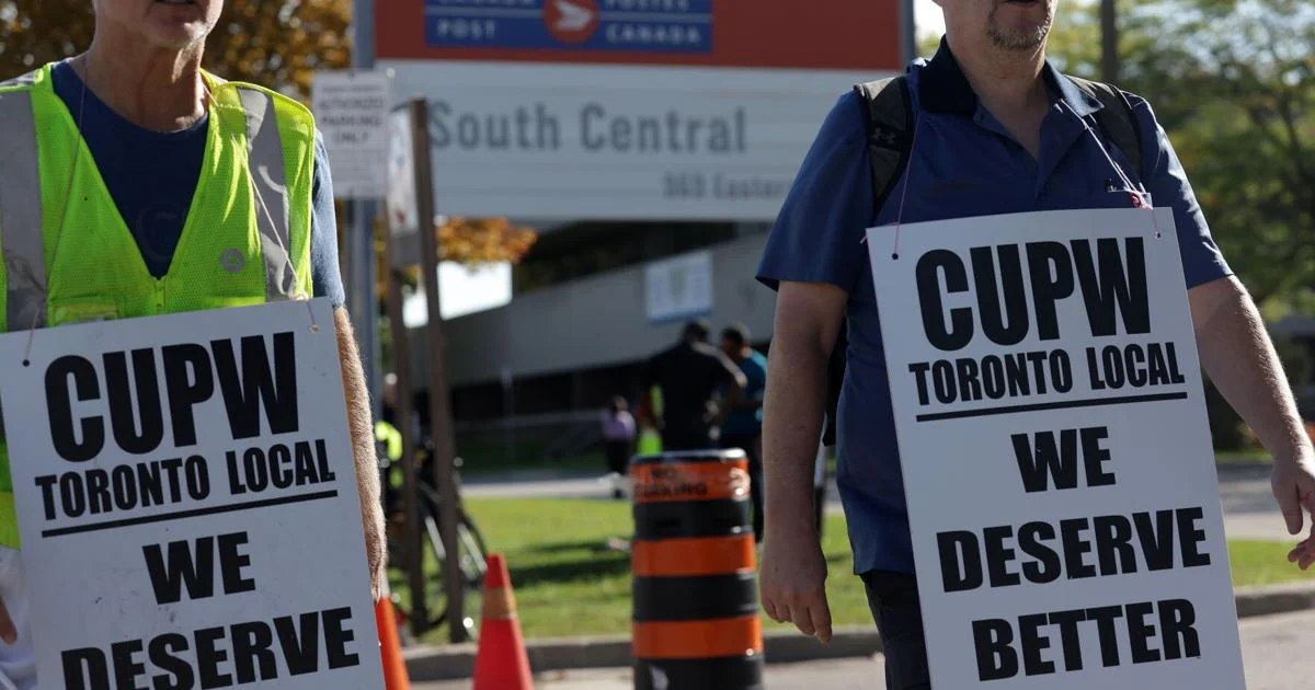 Canada Post workers' strike puts mail-dependent businesses, charities on edge