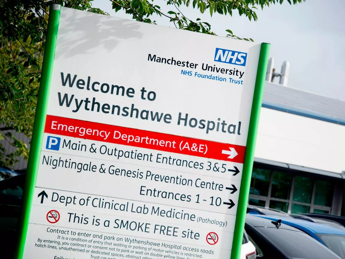 Top surgeon suspended for groping nurse can return to work