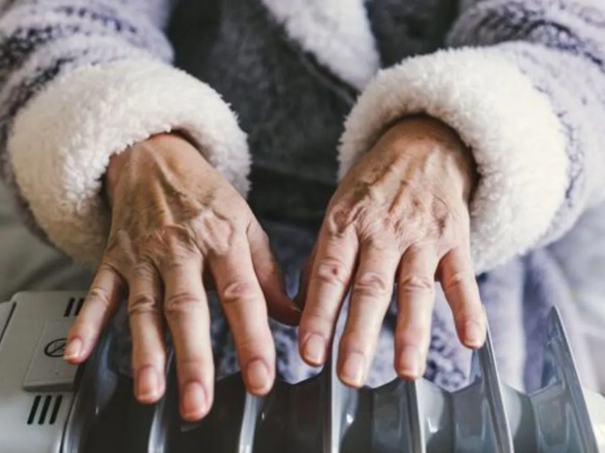 DWP handing state pensioners extra £450 to get them through winter