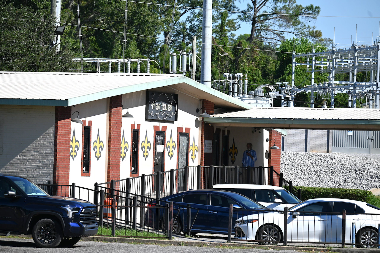 Phat Tuesday license at risk: Mobile council weighs safety vs. business rights