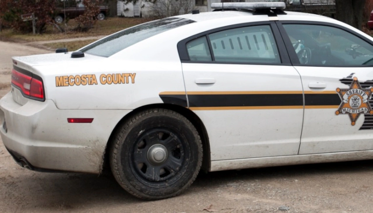 Motorcyclist suffers serious injuries in Mecosta County crash