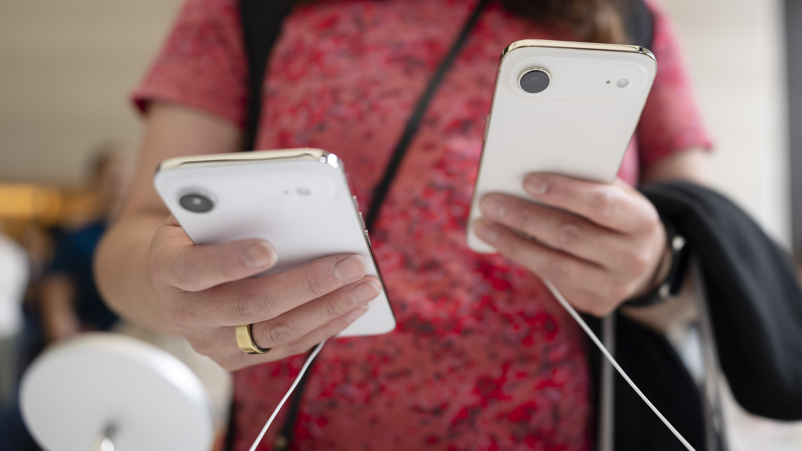 Apple To Drastically Cut iPhone Air Production As Ultra-Thin Phones Fail To Catch On