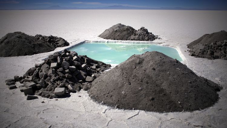 Australia can expect economic bonanza from 'game-changer' rare earths deal, mining boss says