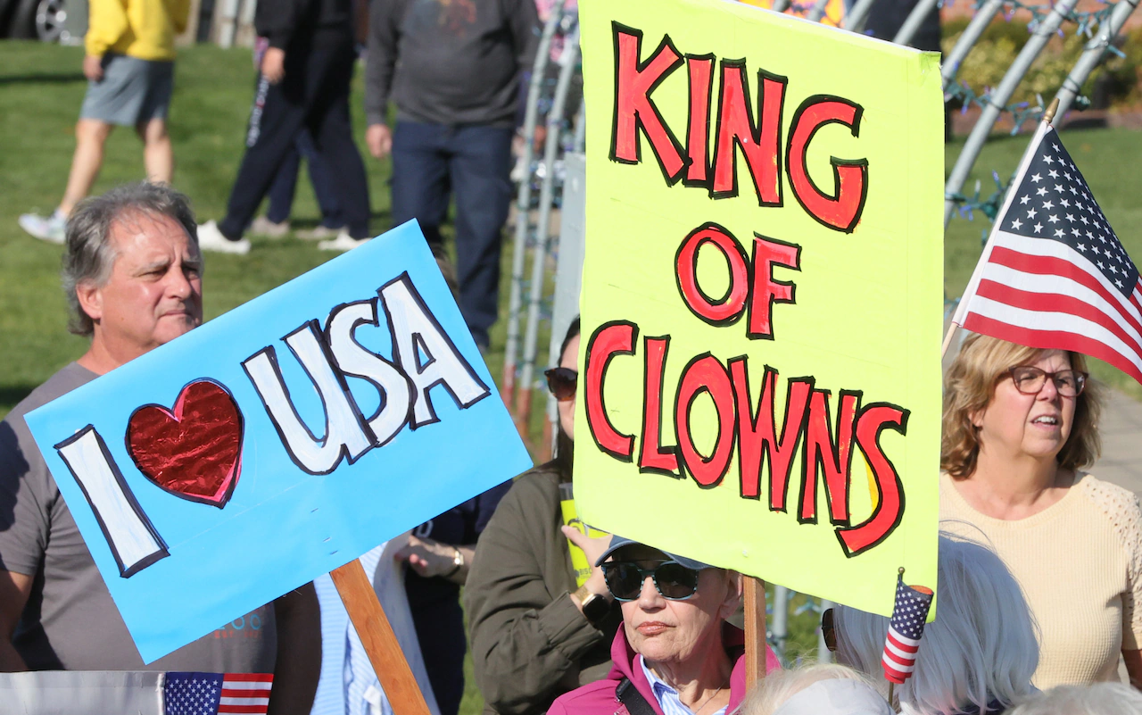 Trump is a feces-spewing king in his own mind, a disgrace for Ohioans: The Readers Write