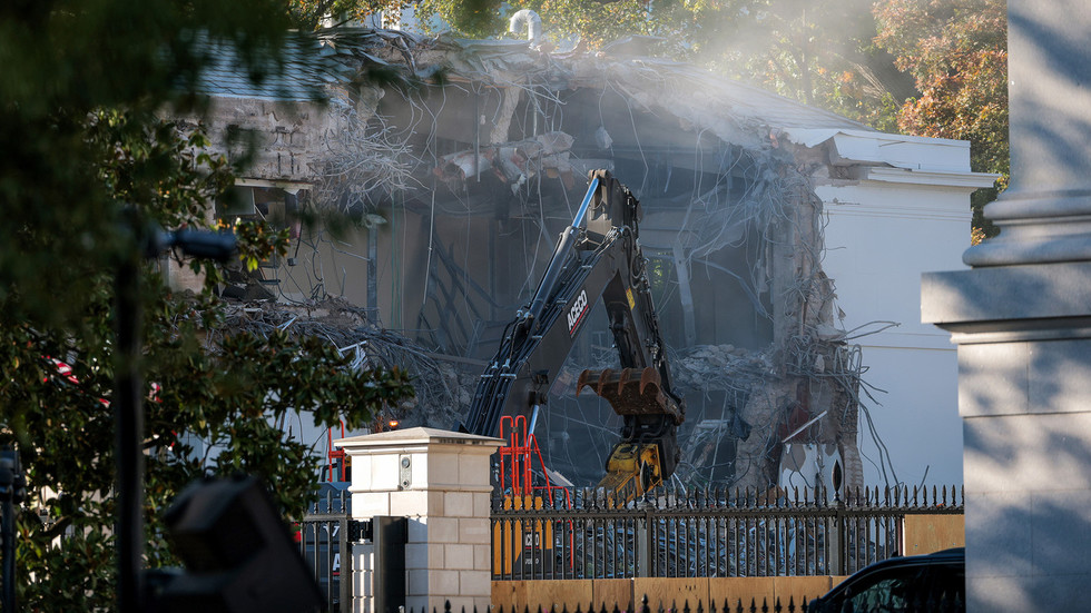 Trump demolishing part of White House