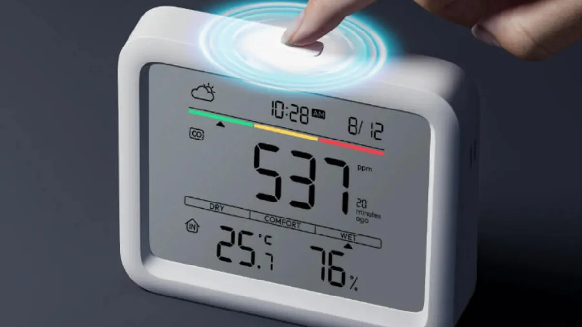 This Do-It-All Air Quality Monitor Is Keeping My Home Fresh Over Winter