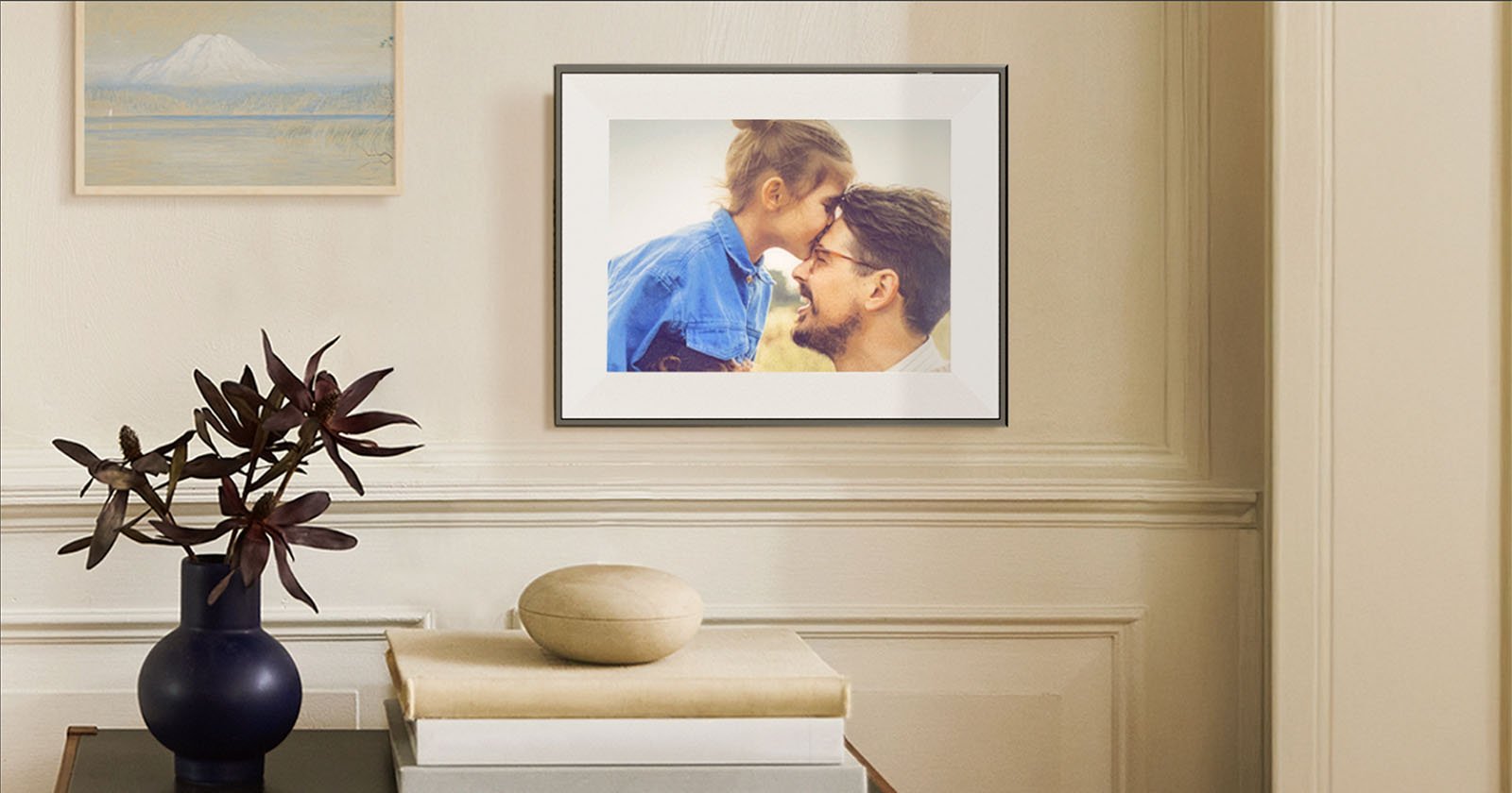 Aura's New Digital Photo Frame Doesn't Have a Cord and Looks Like Paper