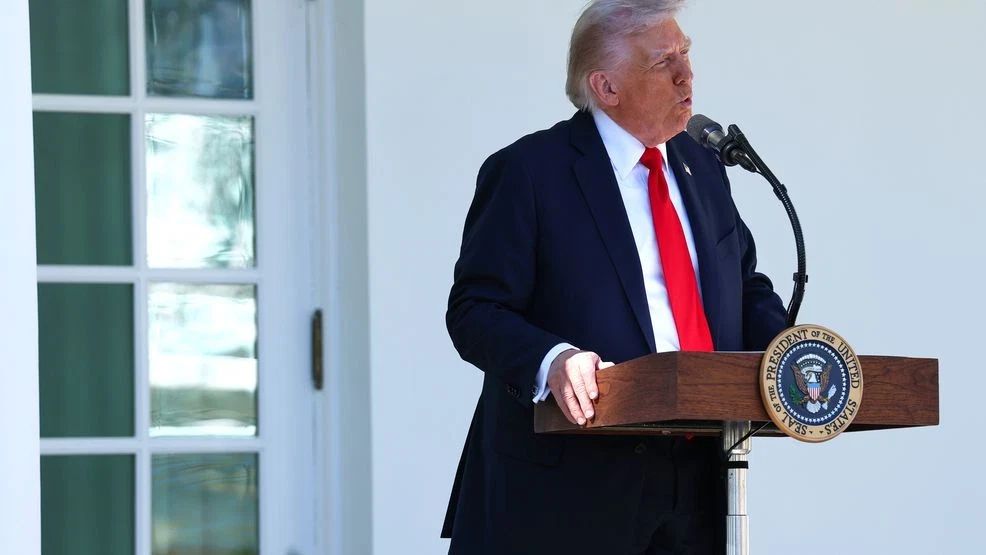 Trump hosts Republican Senators at White House to discuss government shutdown stalemate