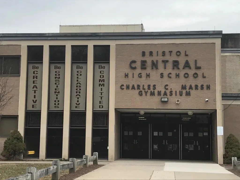 CT district considering armed guards in schools