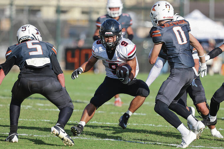With their backs against the wall, the ‘Iolani Raiders clutch up