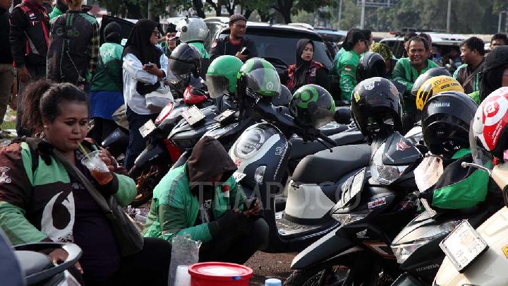Union Calls on Prabowo to Issue Regulation Protecting Online Ojek Drivers