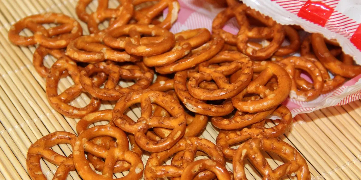 Children mistakenly served pretzels contaminated with oven cleaner at middle school, officials say