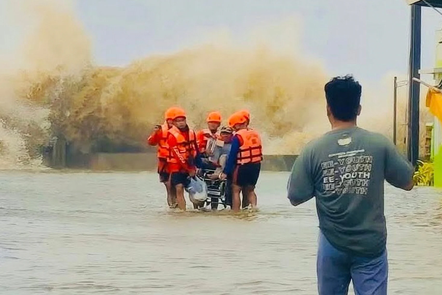 Tropical Storm Bualoi leaves 11 dead in Philippines, heads towards Vietnam