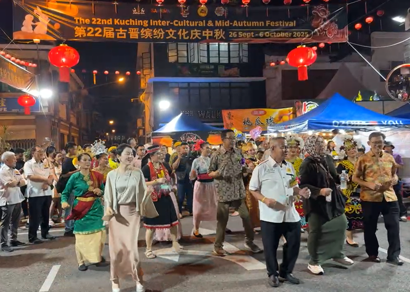 From Chinese tradition to people’s festival: Kuching’s Mid-Autumn celebration showcases unity