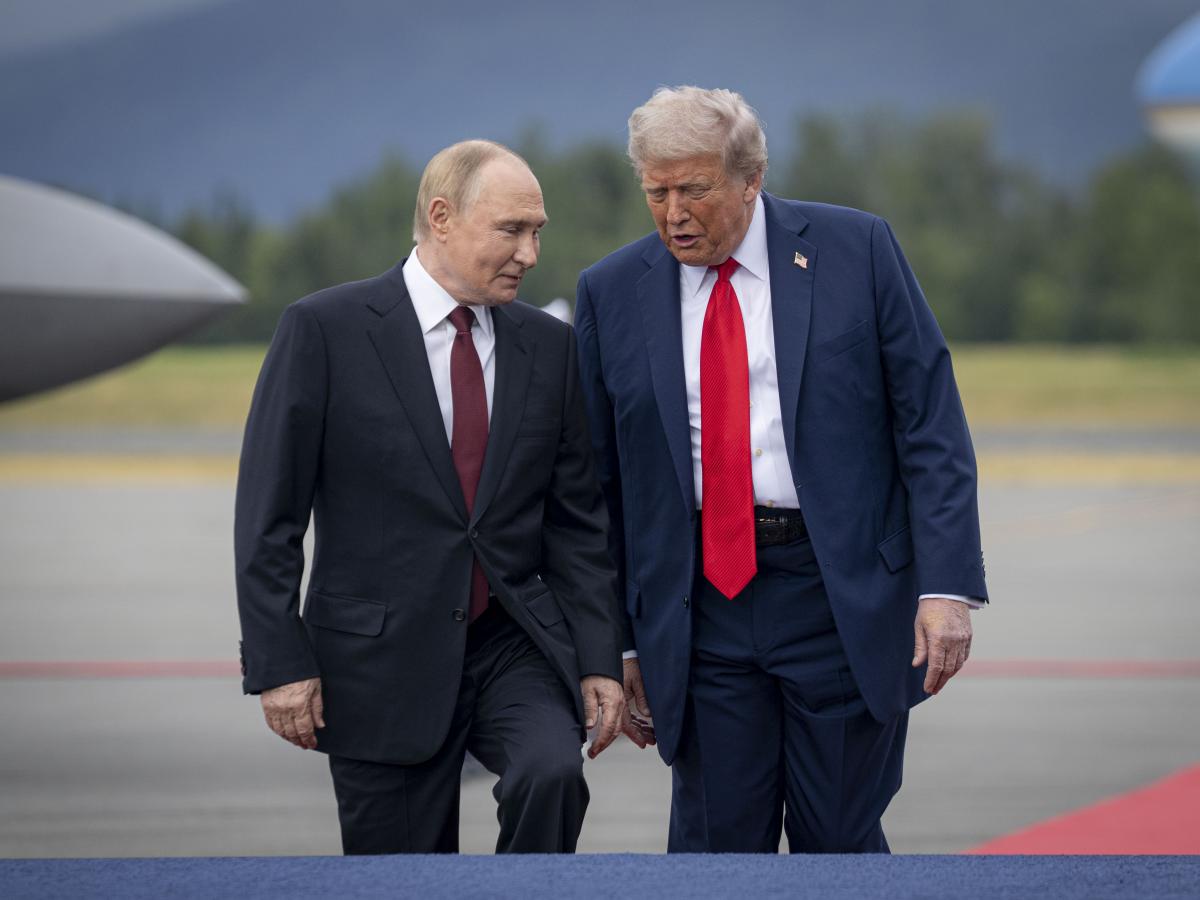 Trump Says Both Sides 'Not Ready' for Putin Talks as 12-Point Peace Plan Emerges