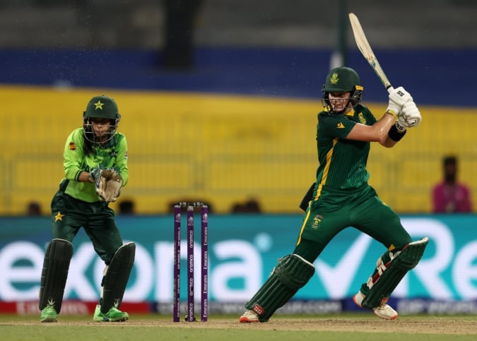 South Africa thrash Pakistan in rain-hit Women’s World Cup match