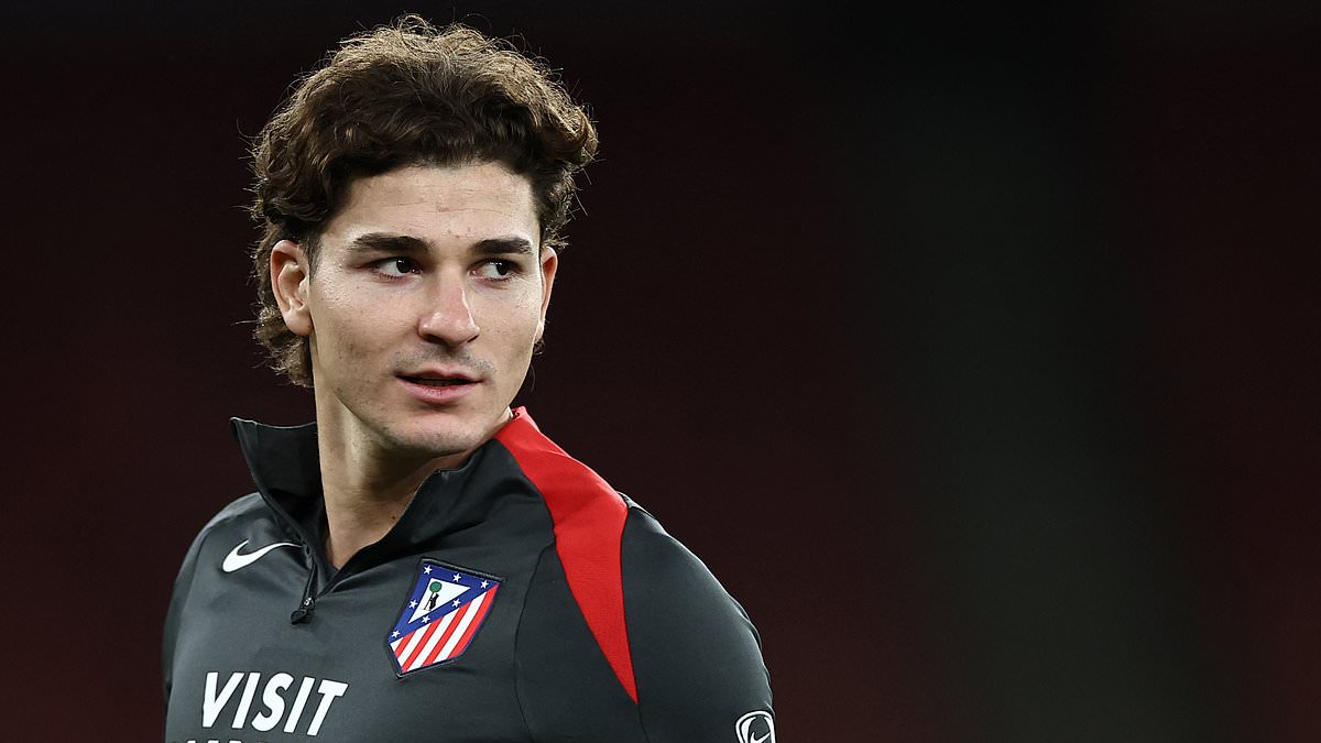 Arsenal vs  Atletico Madrid - Champions League: Live score, team news and updates as the Gunners host Diego Simone's 'furious' side at the Emirates
