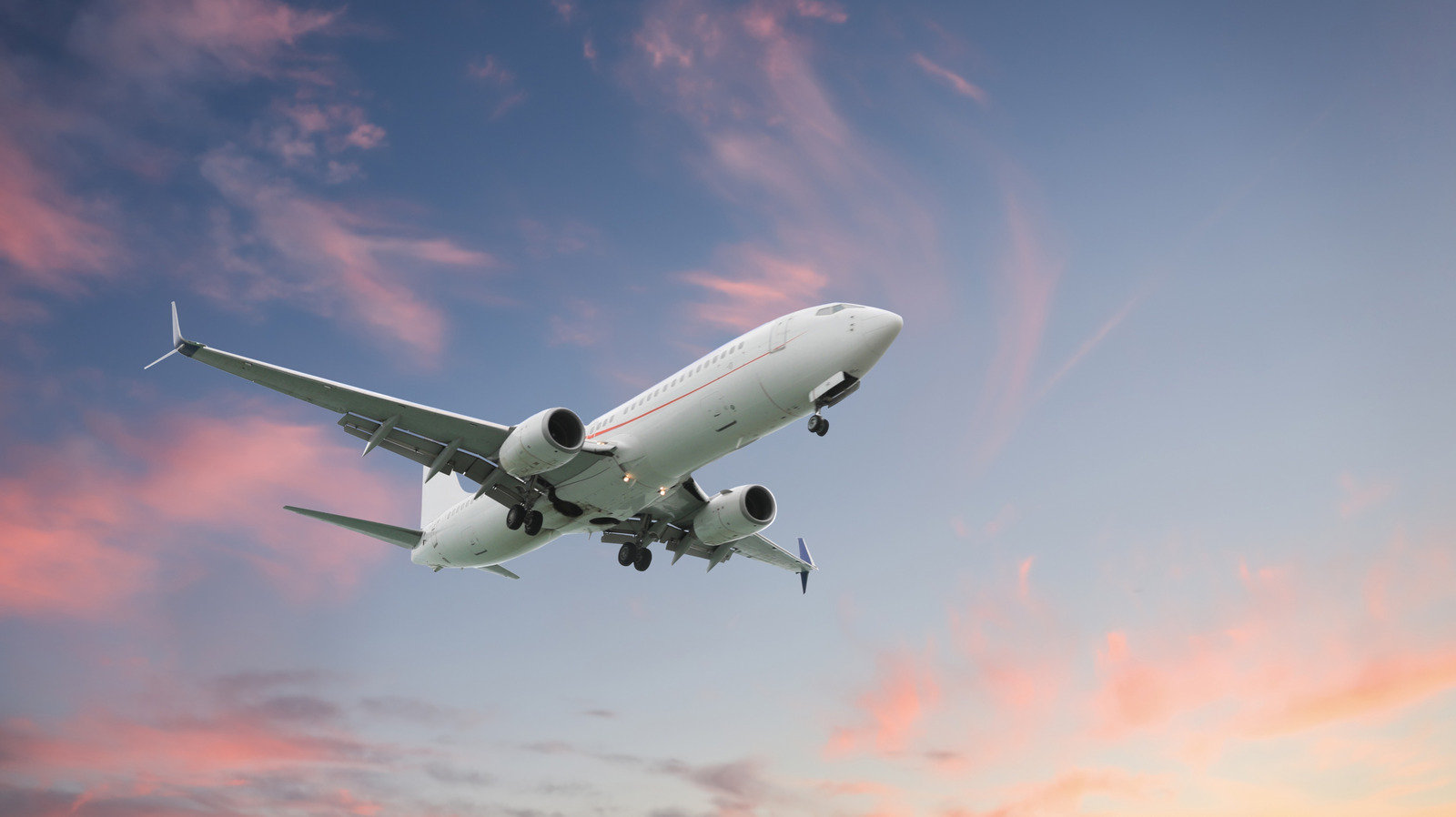 5 US Airports You Need To Visit If You Love Planes