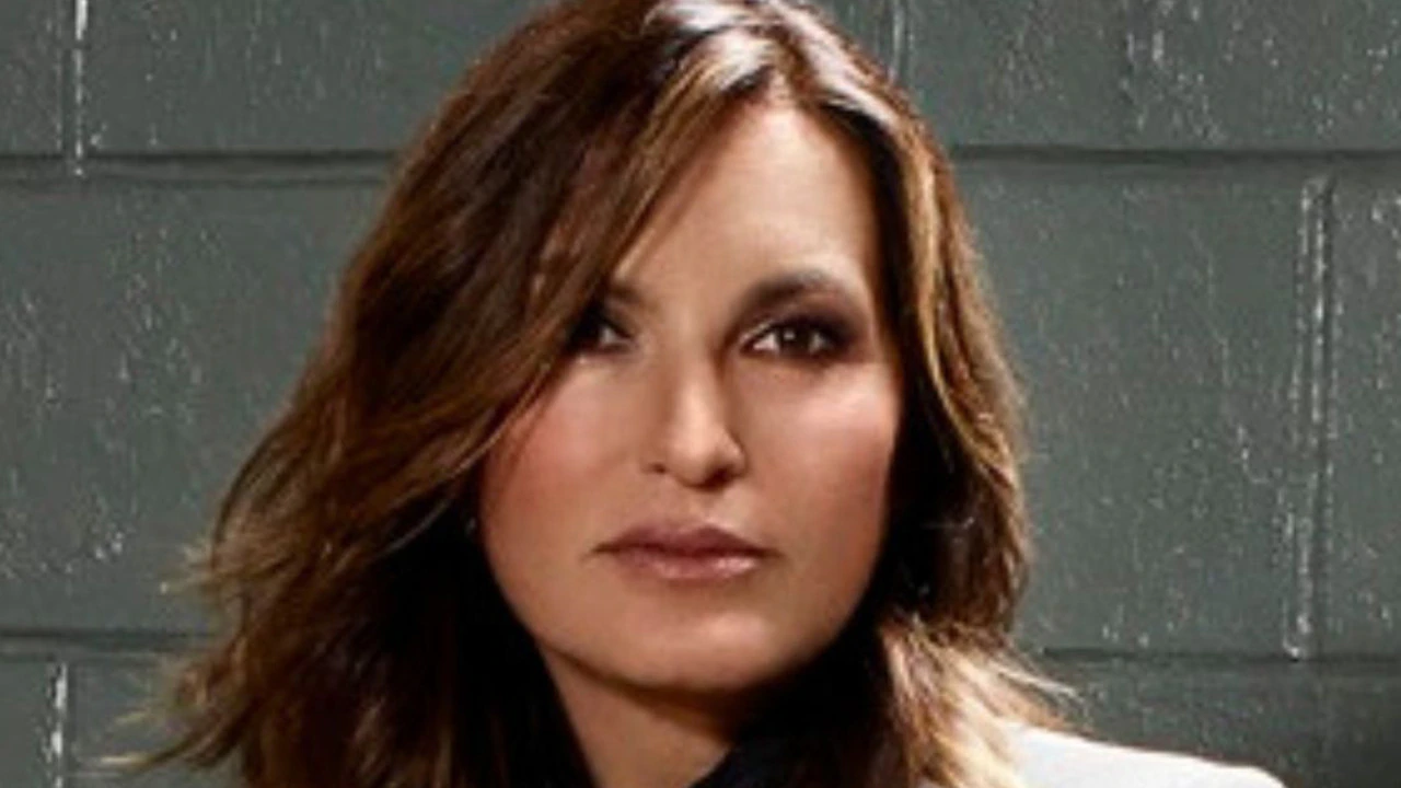 Mariska Hargitay calls fans out for mispronouncing her name