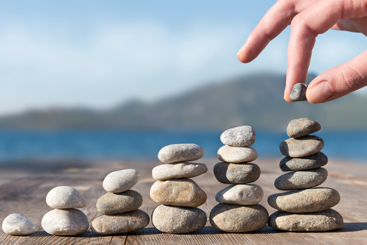 2 Dividend Stocks Down Between 10% and 16% to Buy Right Now