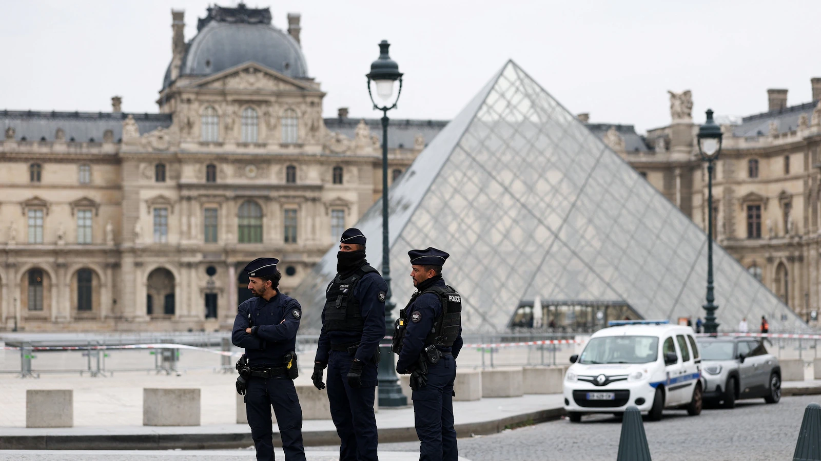 How thieves robbed the Louvre in just seven minutes: A minute-by-minute breakdown of the daring heist