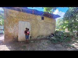Flooding fear haunts single mother