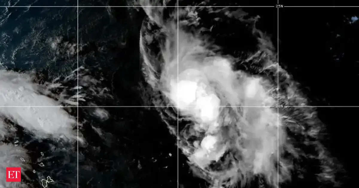 Hurricane Humberto strengthens into major category 4 as tropical storm Imelda forms; Southeast US coast faces growing threat