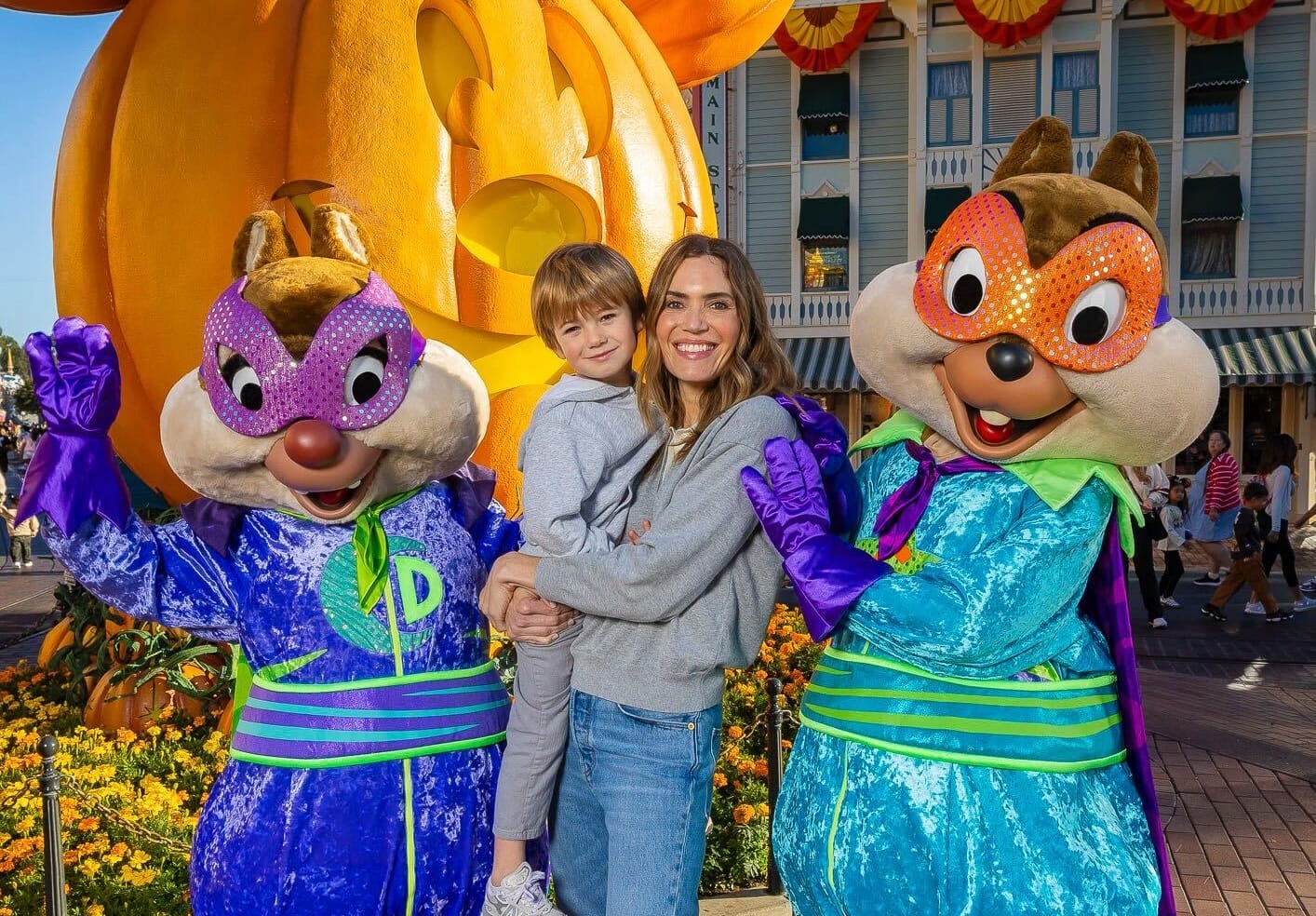Mandy Moore and Family Visits Disneyland