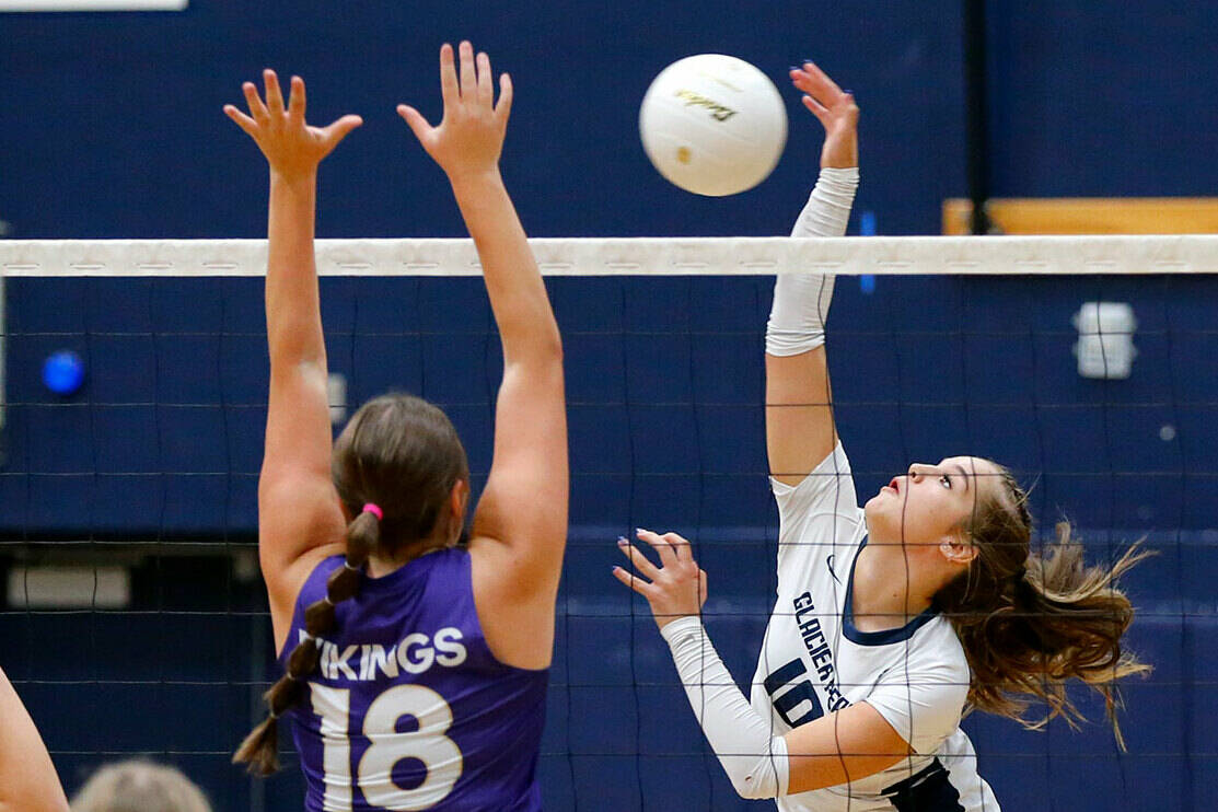 Glacier Peak overcomes two-set deficit against Arlington